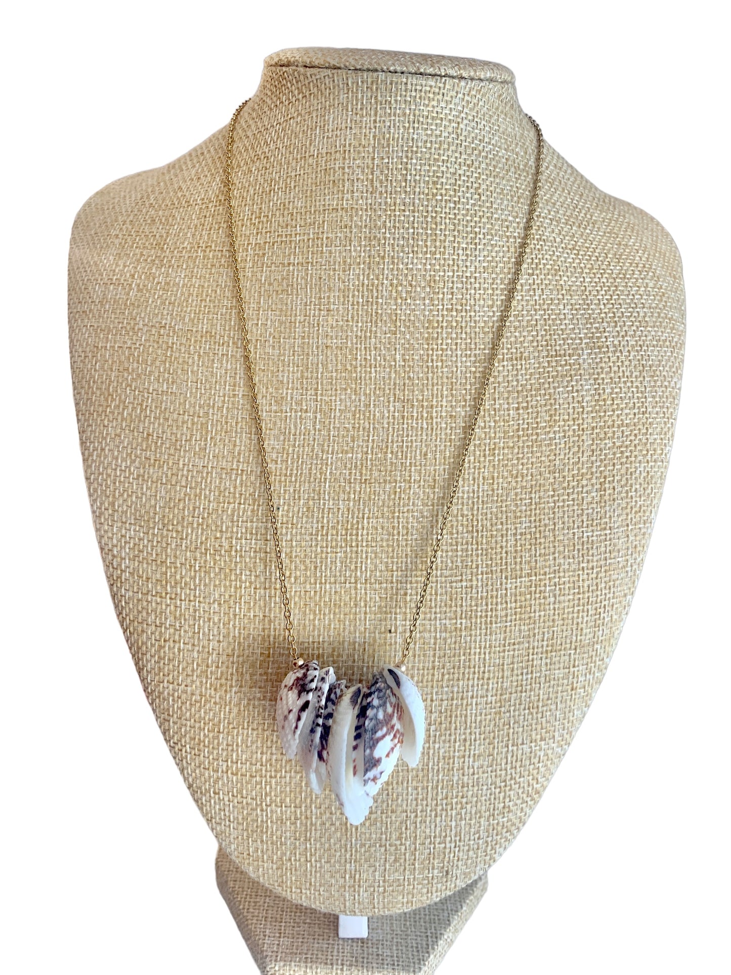 Shell Cluster Chain Necklace